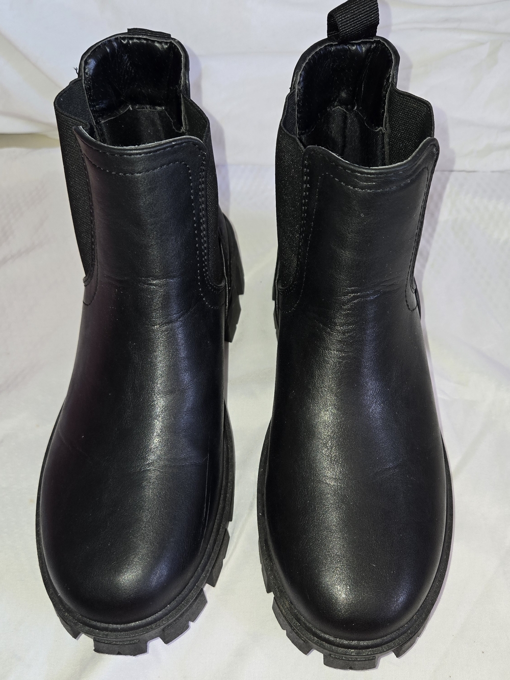 Sugar Black Chelsea Lug Ankle Boots for Women SZ 7M